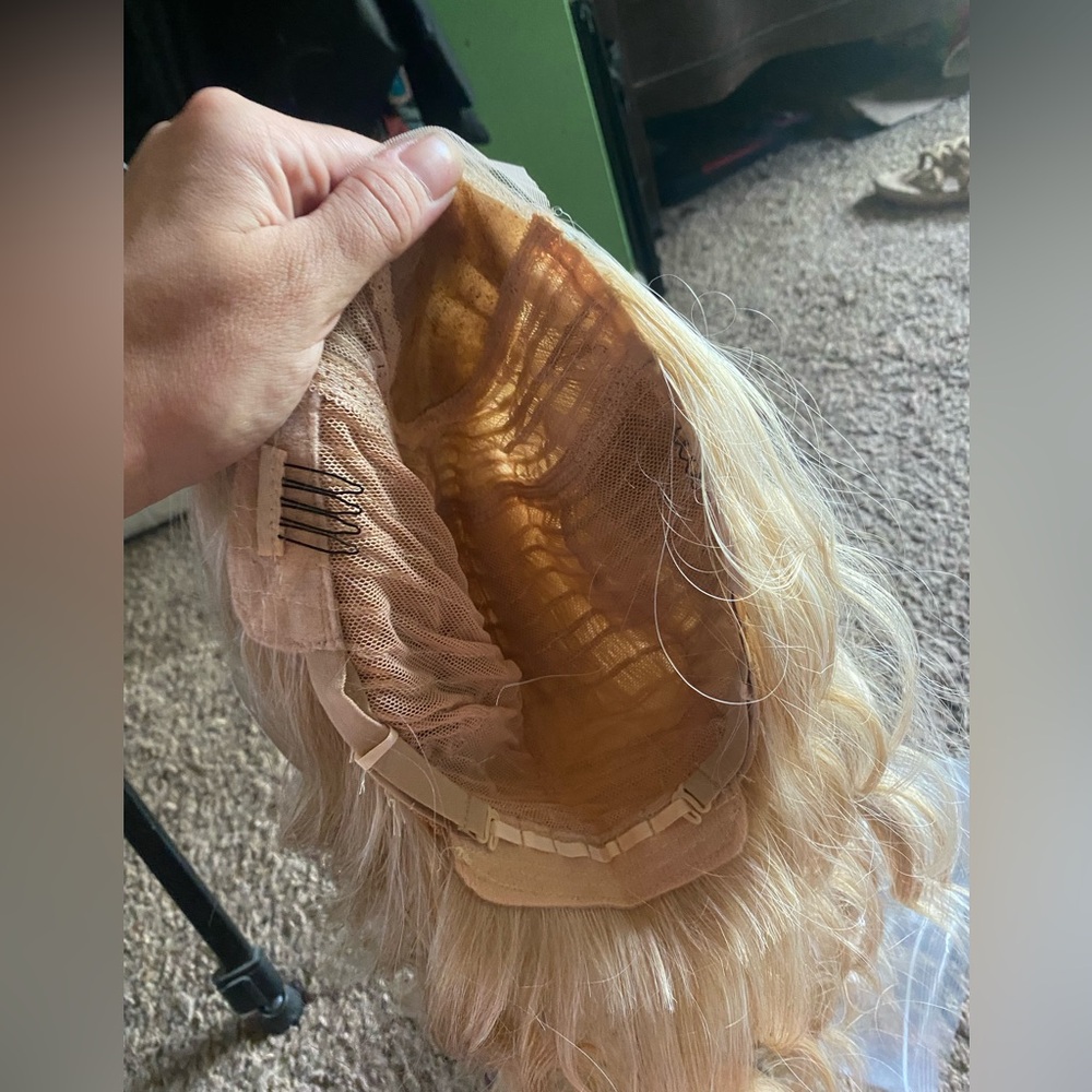 Synthetic Mixed Blonde Lace Tab Wavy Wig - Picture 6 of 14